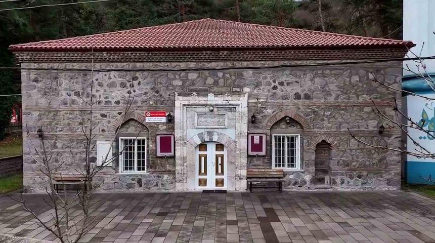 500 yıllık ge&ccedil;mişe sahip cami