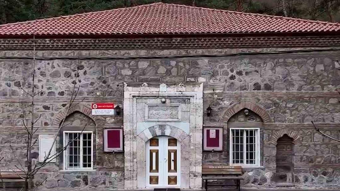 500 yıllık ge&ccedil;mişe sahip cami 1