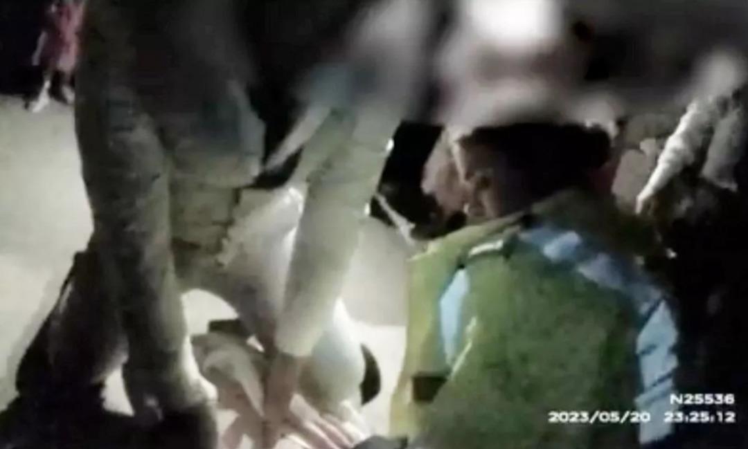 D&uuml;ğ&uuml;nde dehşet anları: Sarhoş davetli damadın amcasının parmağını ısırarak kopardı 1