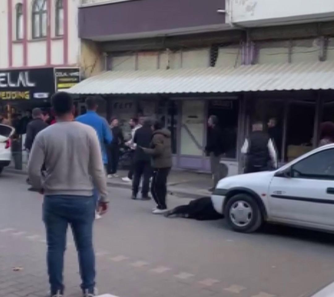 Sokak ortasında cinayet! Kızının yanında eşini &ouml;ld&uuml;rd&uuml;: Kayıplara karıştı 1