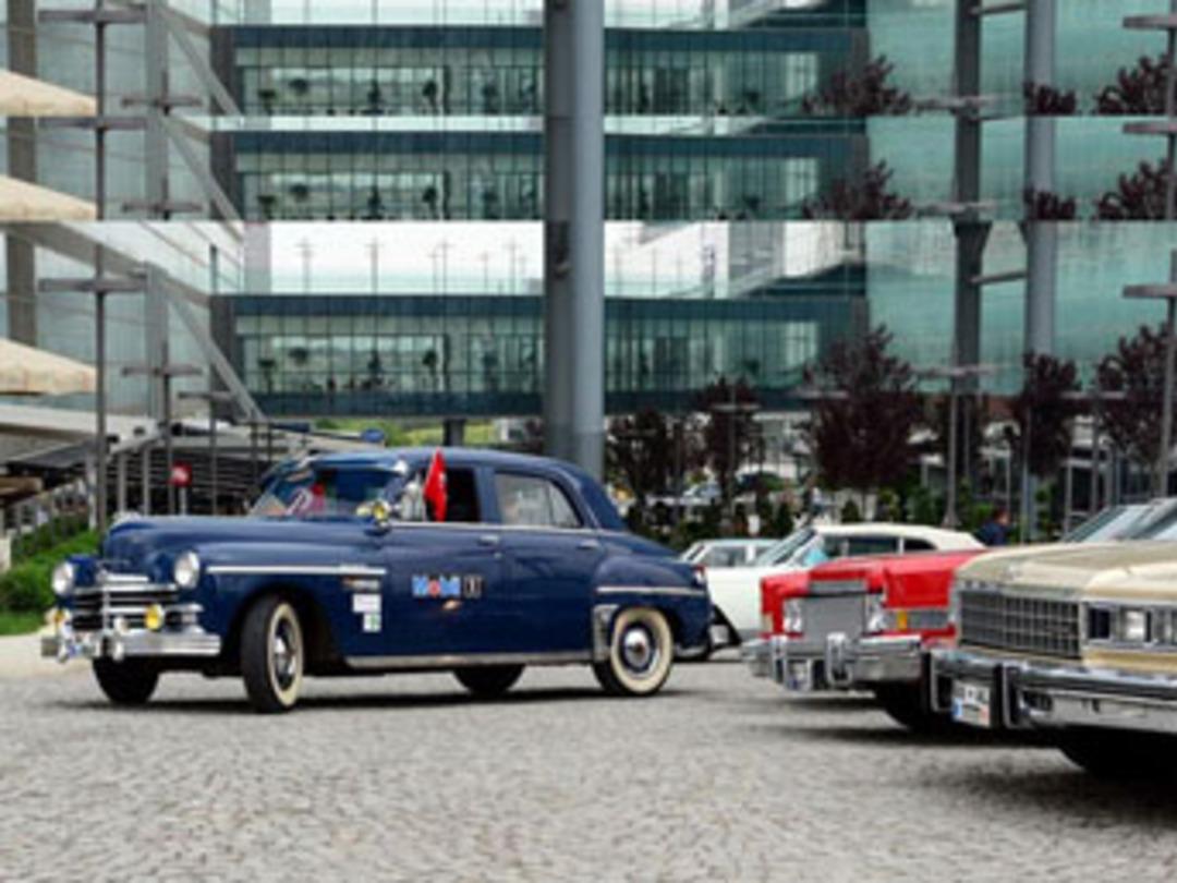 Klasik otomobil konvoyu!