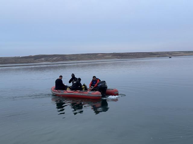 Adıyaman da şişme botun alabora olması sonucu baraja d&uuml;şen kişinin cesedine ulaşıldı 2