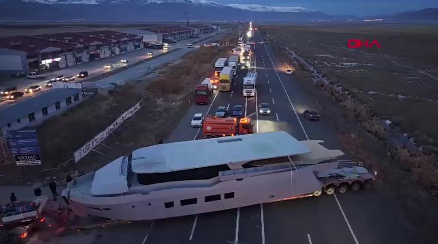 Van'dan İstanbul'a g&ouml;t&uuml;r&uuml;l&uuml;yor! K&ouml;pr&uuml;ye yerine başka yoldan ge&ccedil;ti, trafik kilitlendi