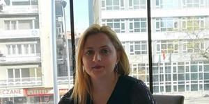 2 &ccedil;ocuk annesi G&uuml;lhan &ouml;ld&uuml;r&uuml;lm&uuml;şt&uuml;! Komşu &ccedil;ift tutuklandı