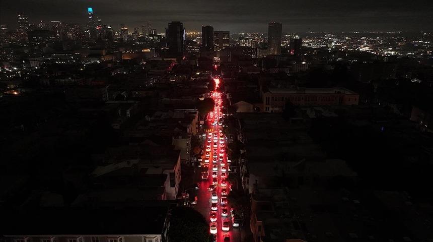 ABD'nin San Francisco kentinde 130 binden fazla ev ve iş yeri elektriksiz kaldı