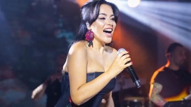 &Uuml;nl&uuml; şarkıcı iğne ipliğe d&ouml;nd&uuml;! Tam 20 kilo verdi