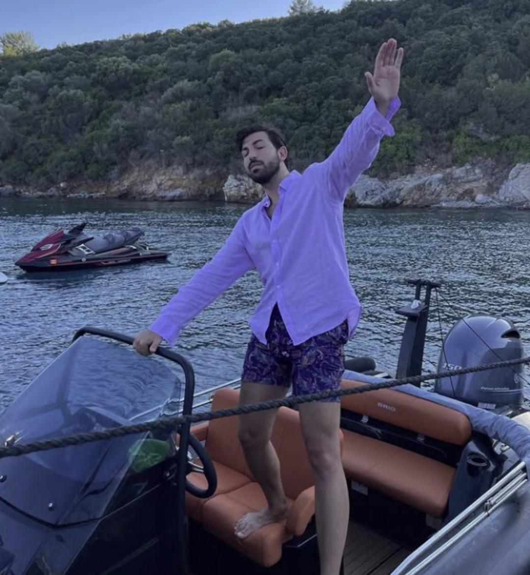 Mehmet Ali G&uuml;l ve Yiğit Macit in l&uuml;ks yaşamı! &Ouml;zel jet, helikopter, yat ve daha fazlası 6