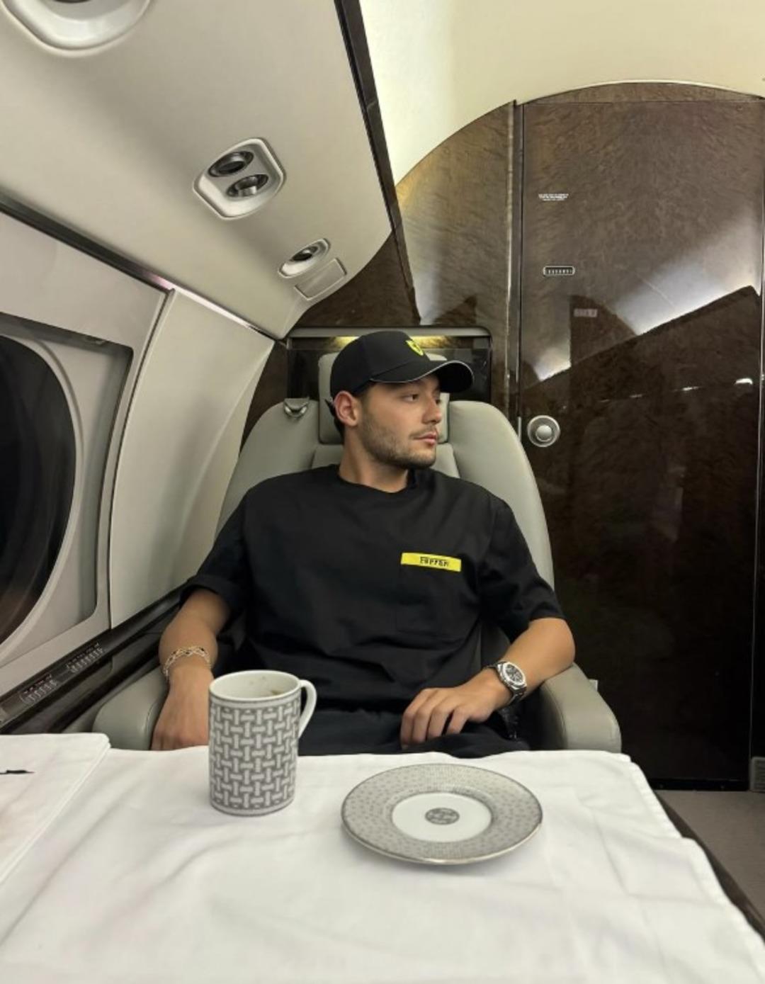 Mehmet Ali G&uuml;l ve Yiğit Macit in l&uuml;ks yaşamı! &Ouml;zel jet, helikopter, yat ve daha fazlası 8