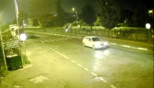 Dereye u&ccedil;an minib&uuml;s&uuml;n s&uuml;r&uuml;c&uuml;s&uuml; yaralandı 2