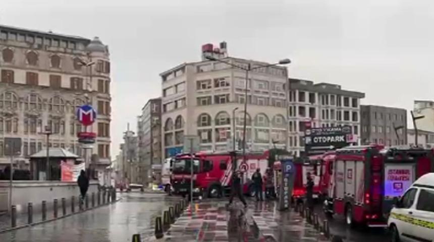 Şişhane metro istasyonunda intihar girişimi! Seferler durdu