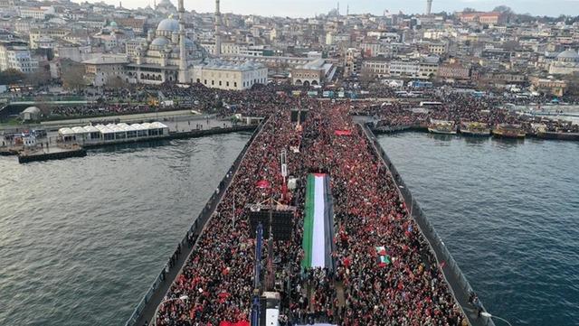 Galata Köprüsü'nde Gazze buluşması!