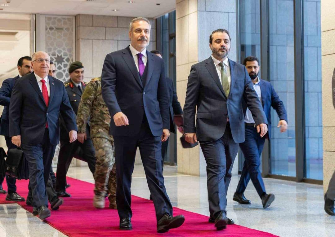 Son dakika | T&uuml;rkiye den Suriye ye kritik ziyaret: Fidan, G&uuml;ler ve Kalın Şam da 4