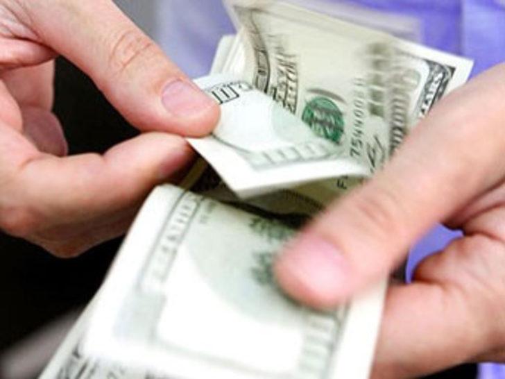 Borsa sert düştü, dolar yükseldi