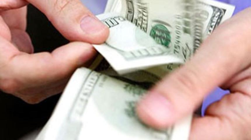 Borsa sert düştü, dolar yükseldi