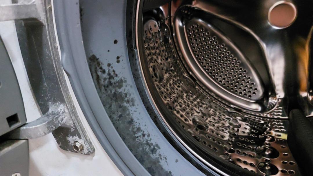 Herkes yanlış biliyor! Masum sanılan bu alışkanlık &ccedil;amaşır makinesini yıpratıyor 4