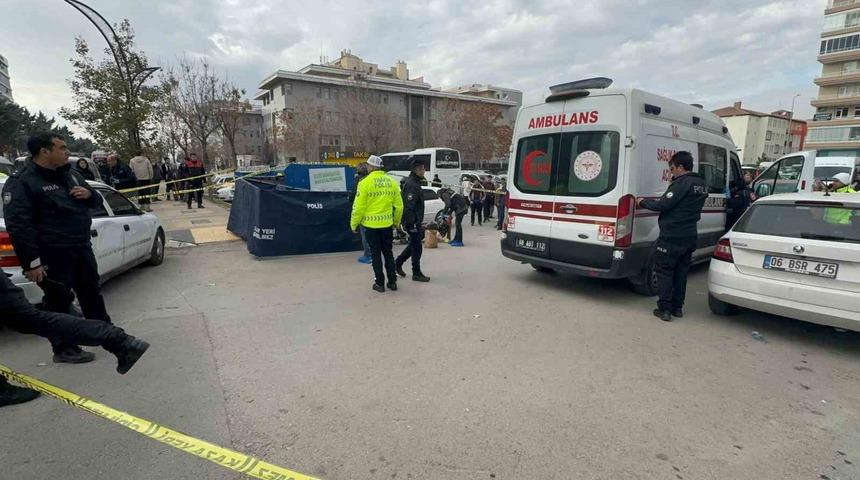 Otomobille &ccedil;arpışan motosikletten savrulan liseli hayatını kaybetti