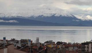 Yağışlar Anamas&rsquo;ın zirvesini beyazlattı