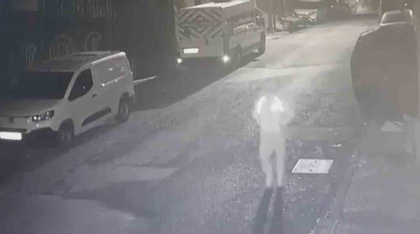 &Uuml;mraniye&rsquo;de bir emlak&ccedil;ının evinin &ouml;n&uuml;nde &ouml;ld&uuml;r&uuml;lmesine ilişkin 3 ş&uuml;pheli yakalandı