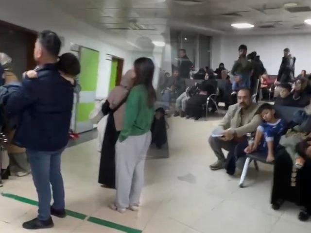 Acil serviste yoğunluk: Uzun kuyruklar oluştu!