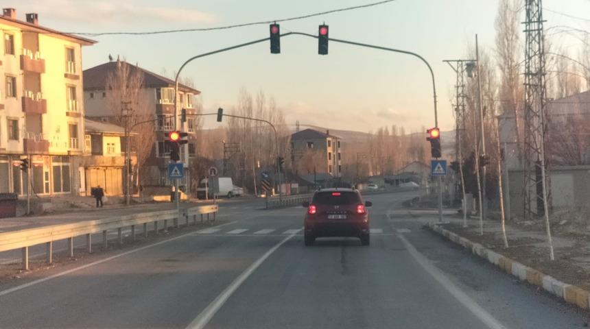 Patnos'ta trafik ışıkları yeniden faaliyete ge&ccedil;ti