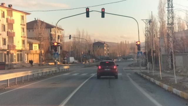 Patnos'ta trafik ışıkları yeniden faaliyete geçti