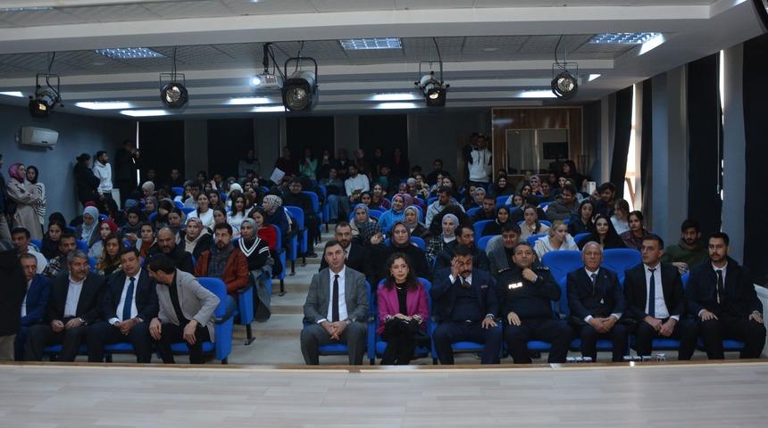 Denetimli serbestliğin toplumdaki rol&uuml; Patnos'ta ele alındı