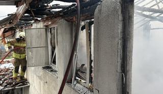 Manisa'da &ccedil;ıkan yangında 1 ev kullanılamaz hale geldi