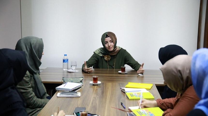 Yazar Bet&uuml;l Nurata: &ldquo;Okumak, yazarlığın bedelidir&rdquo;