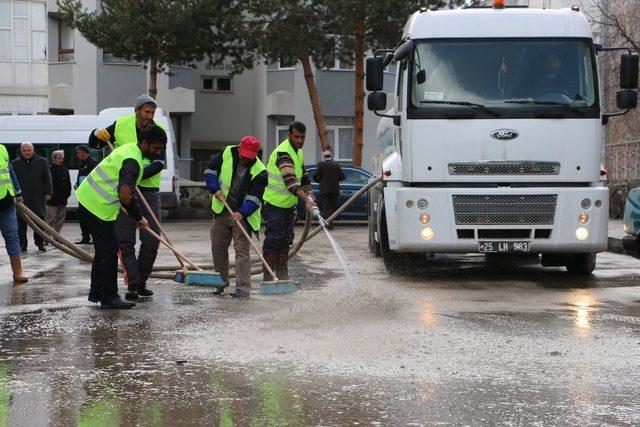 Aziziye Belediyesi bahar temizliğine başladı