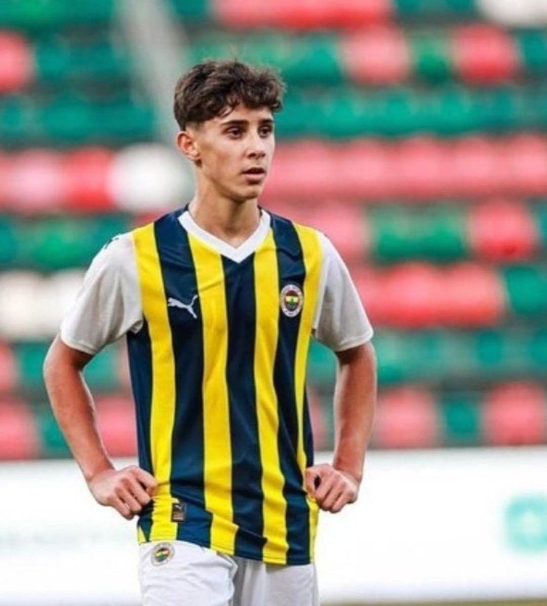 Fenerbah&ccedil;e-Beşiktaş derbisi &ouml;ncesi eksik tufanı! Tedesco ve Sergen Yal&ccedil;ın kara kara d&uuml;ş&uuml;n&uuml;yor 2