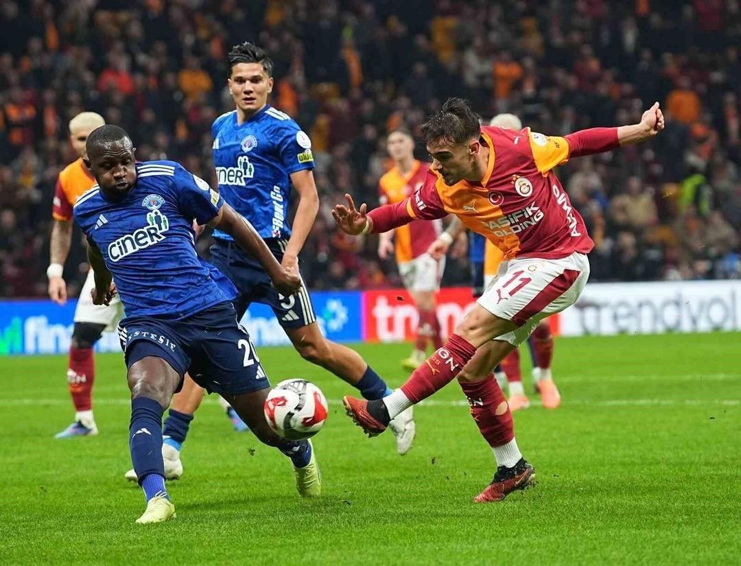 İLK YARI BİTTİ! İŞTE S&Uuml;PER LİG PANORAMASI 1