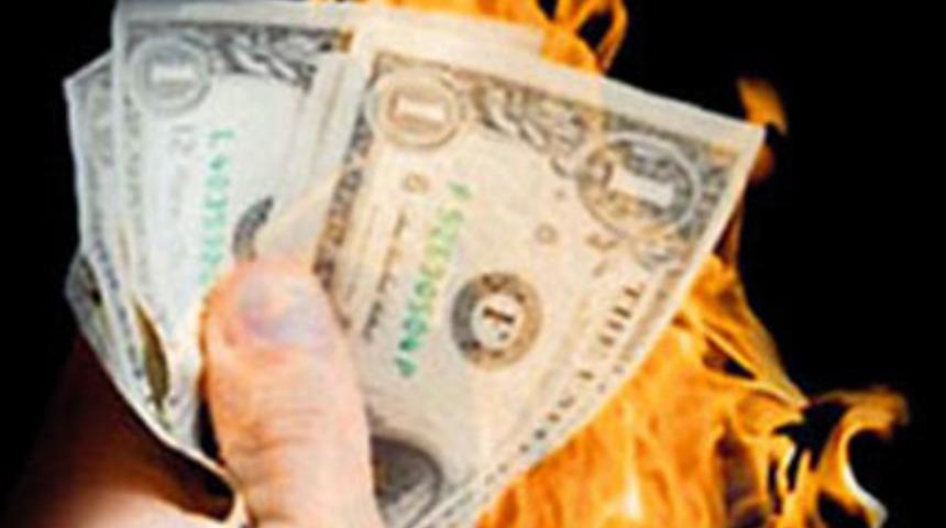 Dolar yanıyor!