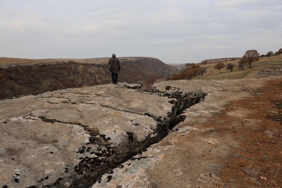 Diyarbakır da bulundu: Y&uuml;z milyonlarca yıl &ouml;nceye ait! "Depremler bundan kaynaklanıyor" 10