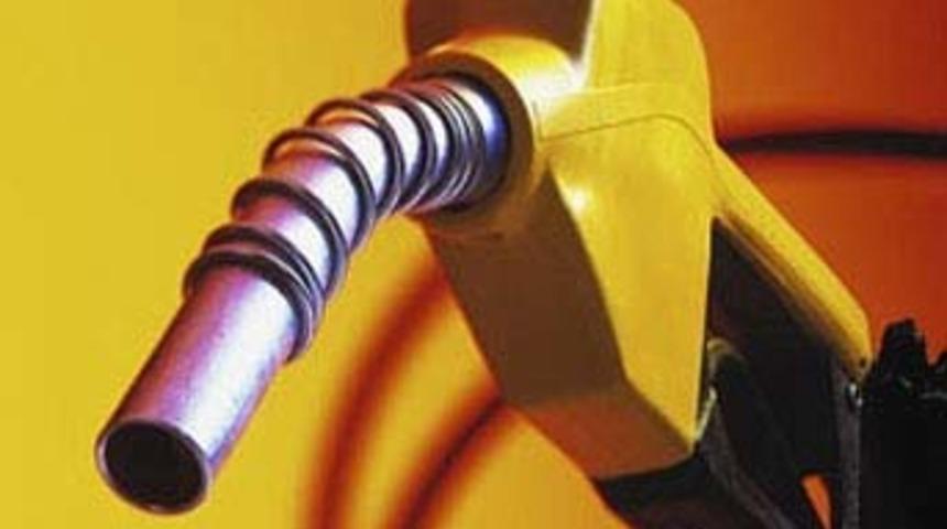 Benzine zam geldi