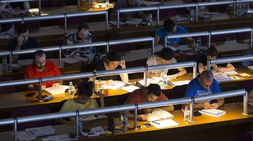 K&uuml;t&uuml;phanelerde rekor b&uuml;y&uuml;me: 800 bin metrekarelik kapalı alan, 1300&rsquo;&uuml; aşkın k&uuml;t&uuml;phane, 26.4 milyon kitap