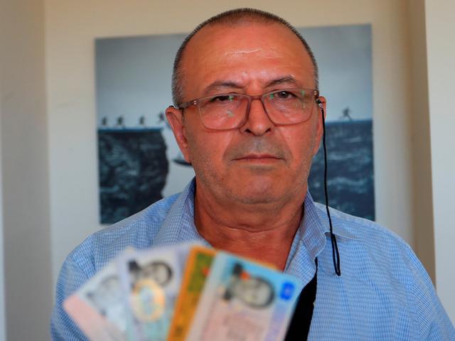 60 yılı 5 isimle ge&ccedil;ti! Kendini bulmak i&ccedil;in dava a&ccedil;tı