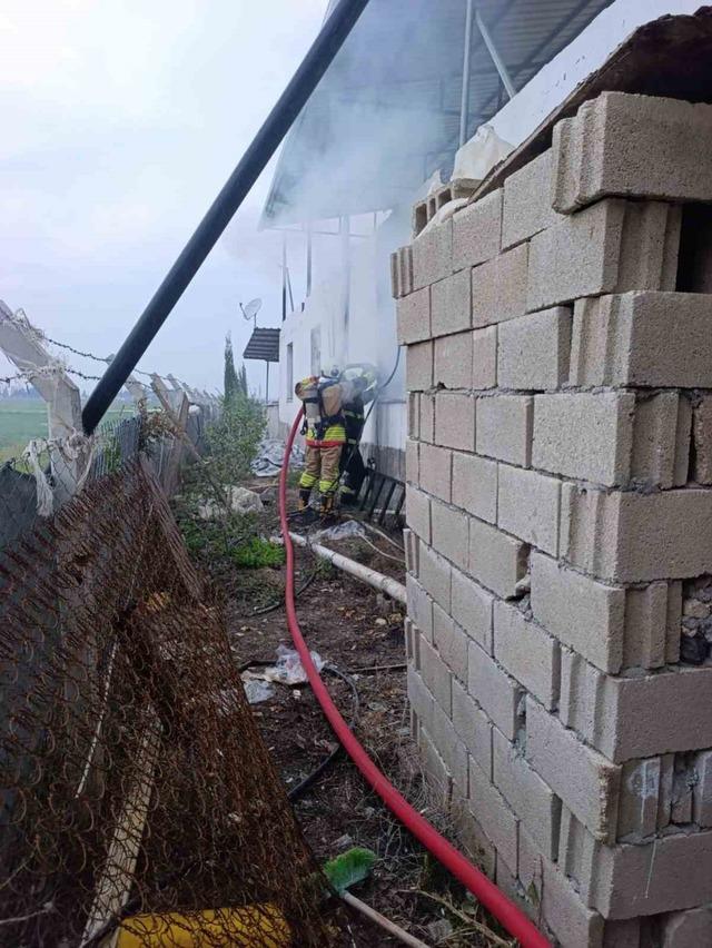 Kumlu&rsquo;da m&uuml;stakil ev yangını 2