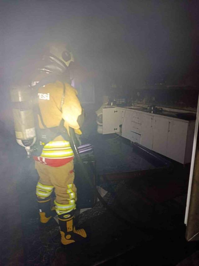 Kumlu&rsquo;da m&uuml;stakil ev yangını 1