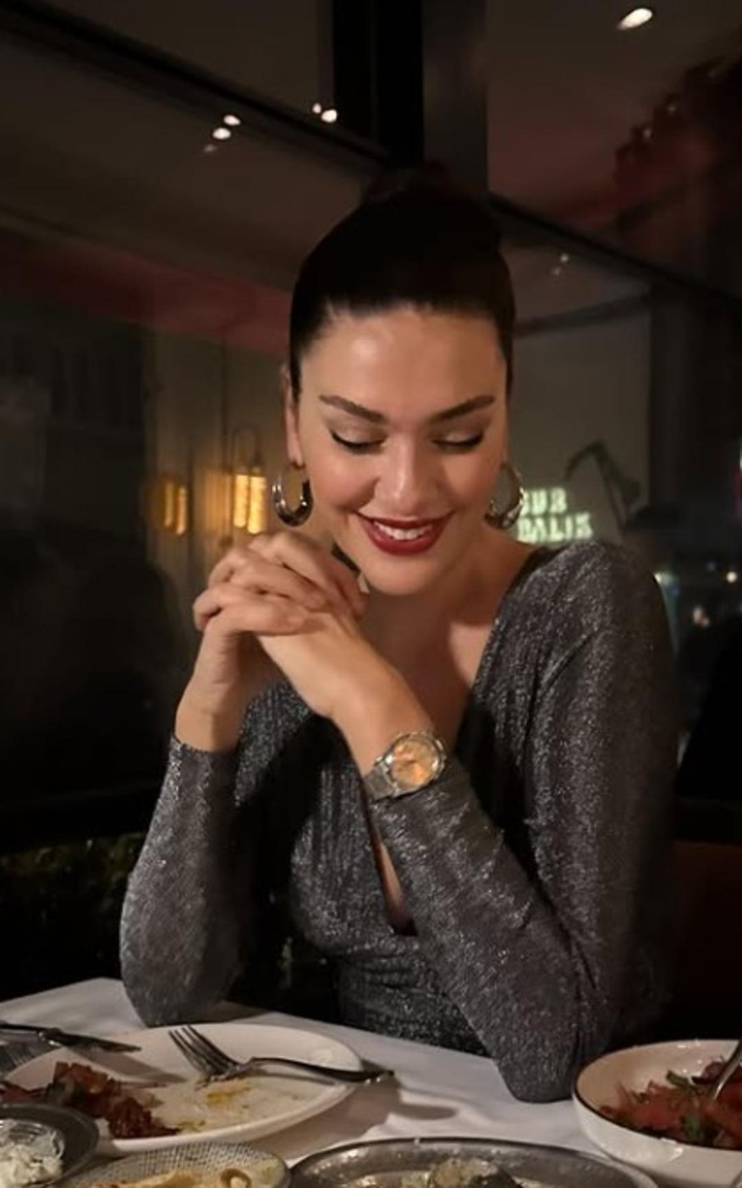 25 kilo vermişti! Berg&uuml;zar Korel son pozlarıyla sosyal medyayı salladı 1