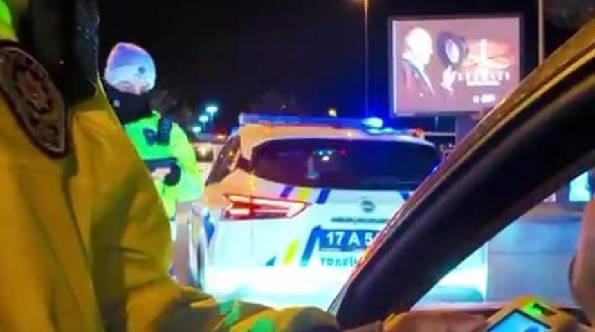 &Ccedil;anakkale'de ger&ccedil;ekleştirilen denetimlerde 2 ş&uuml;pheli tutuklandı