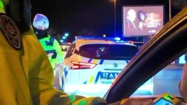 Çanakkale'de gerçekleştirilen denetimlerde 2 şüpheli tutuklandı