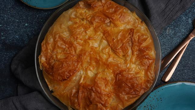 En kolay yapılan börek: Fırınsız tava böreği tarifi! 