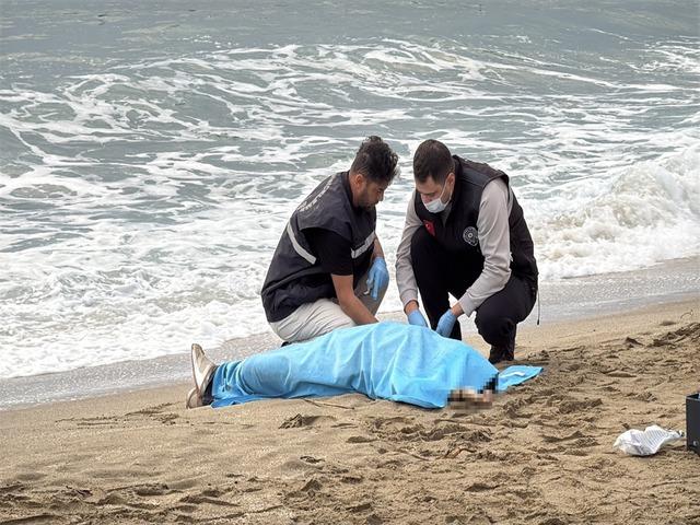 Endonezyalı kadın Antalya'da &ouml;l&uuml; bulundu