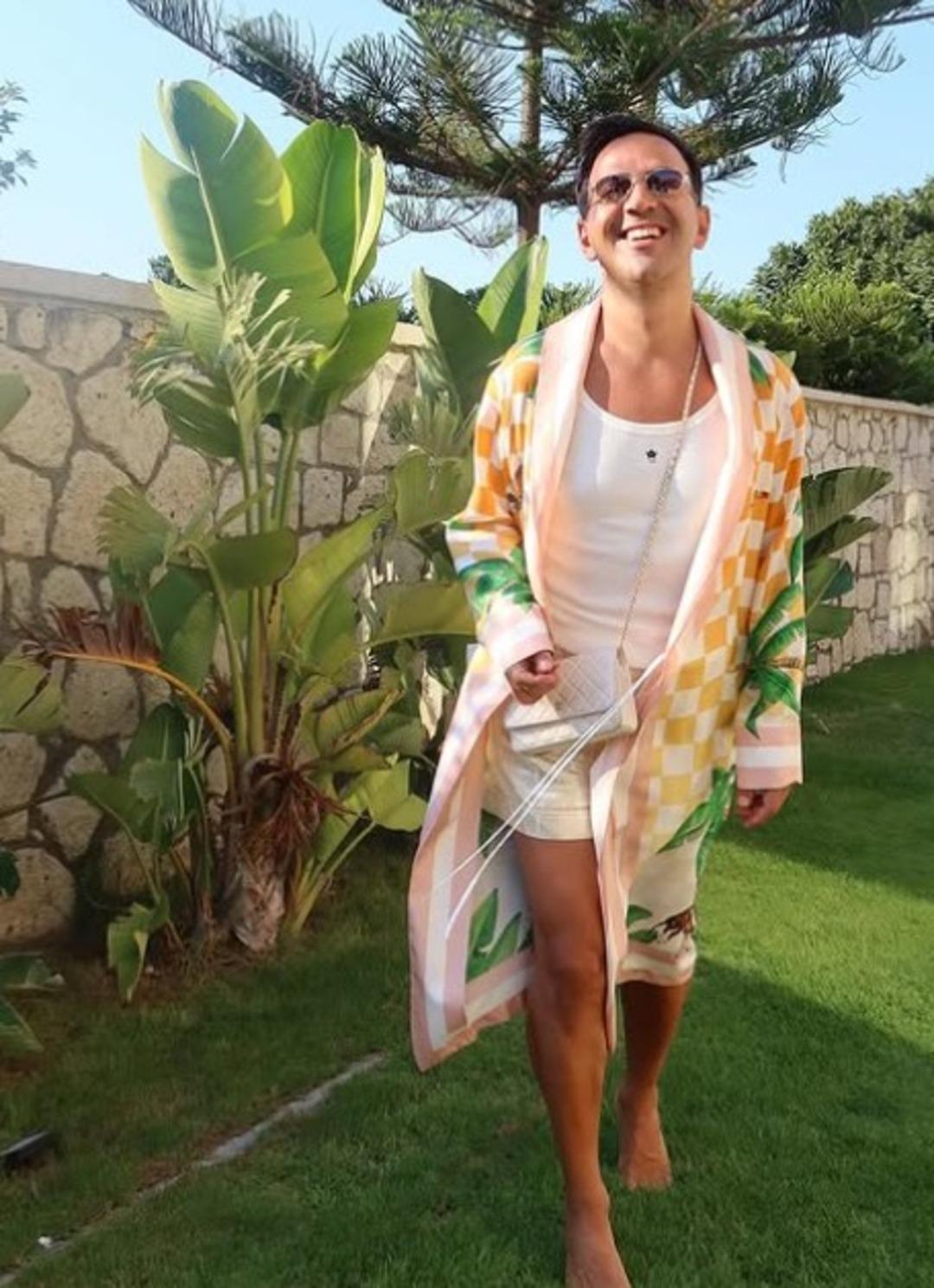 Fuhuşa teşvik su&ccedil;lamasıyla tutuklandı! Cihan Şens&ouml;zl&uuml; n&uuml;n aylık geliri ortaya &ccedil;ıktı  2