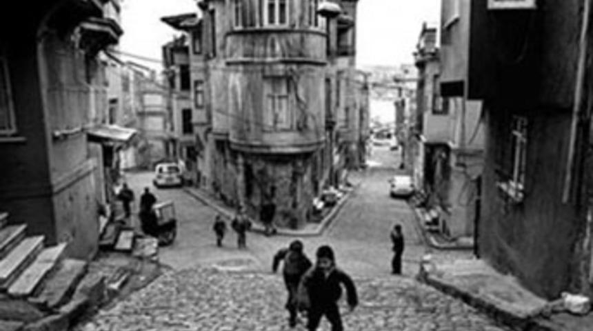 İstanbul'un g&ouml;beğinde petrol &ccedil;ıktı