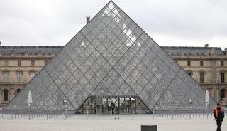 D&uuml;nyanın konuştuğu Louvre M&uuml;zesi&rsquo;nde yeni &ouml;nlem!