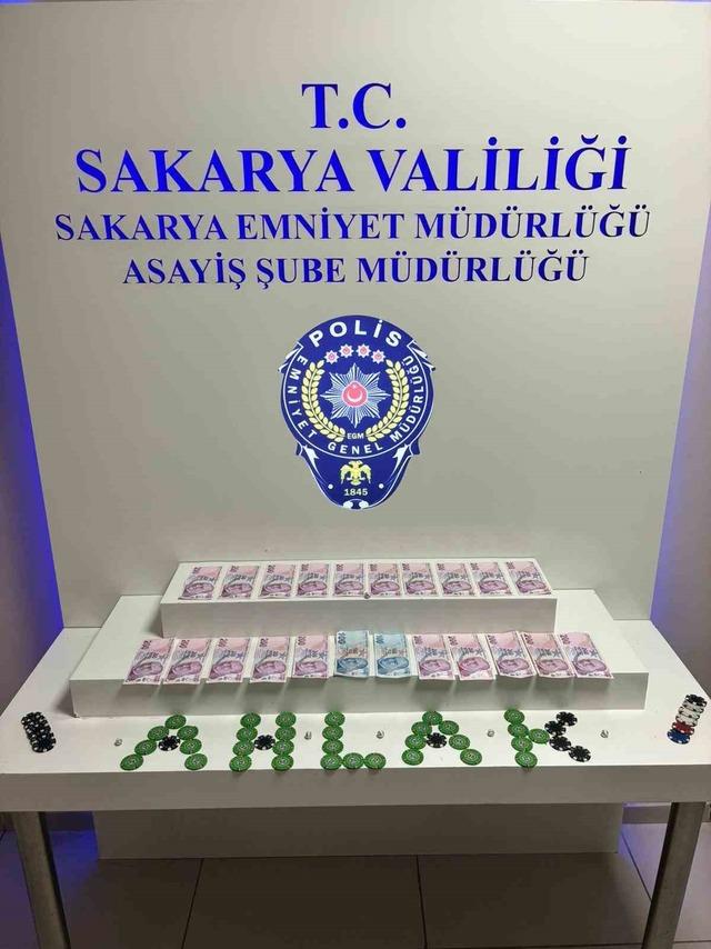 Sakarya&rsquo;da kumar oynandığı tespit edilen 3 iş yerine baskın 1