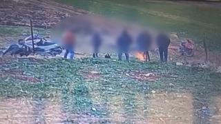 Adıyaman'da ilginç görüntü: 6 arkadaş tek tek yere yığılıp süründü!