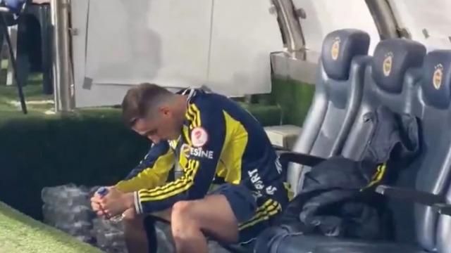 Çöktü kaldı! Beşiktaş maçı sonrası Kerem Aktürkoğlu'nun üzüntüsü kameraya yansıdı