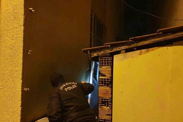 Kastamonu&rsquo;da sentetik ecza hapıyla yakalanan 3 şahıs hakkında adli işlem başlatıldı 4